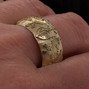 Coat of Arm Ring Antique Style Custom Made 3D Family Crest Monogram Wedding Ring