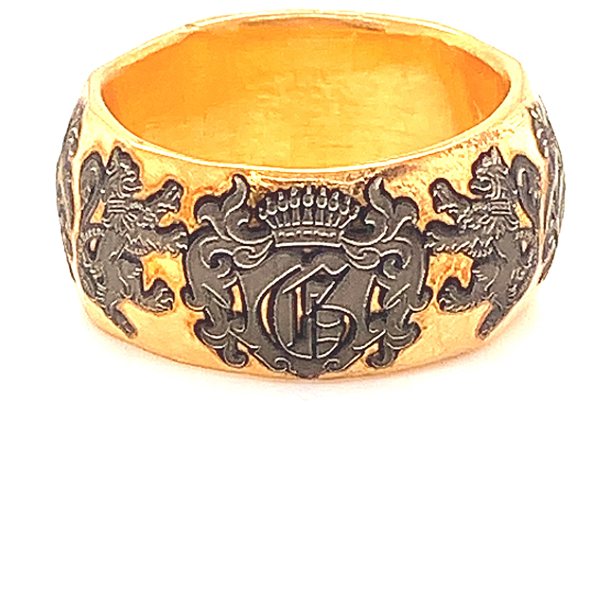 Gold Coat of Arm Ring, Handcrafted Family Crest Personalized Silver Wedding Band