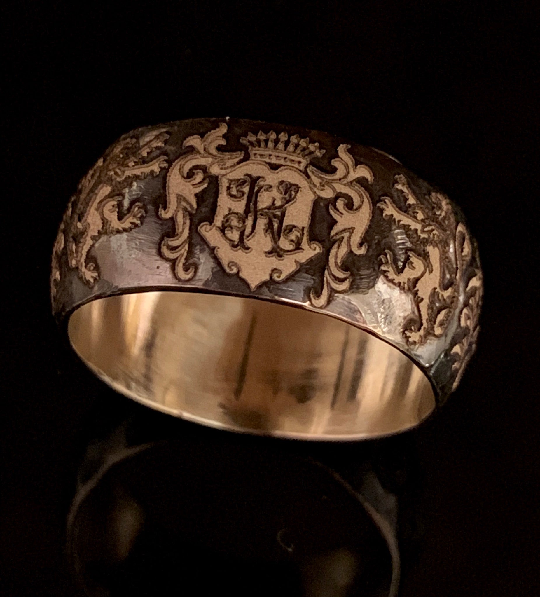 Custom Family Crest Initial Ring, Monogram Wedding Ring, 14k Yellow Gold Family Crest Wedding Band