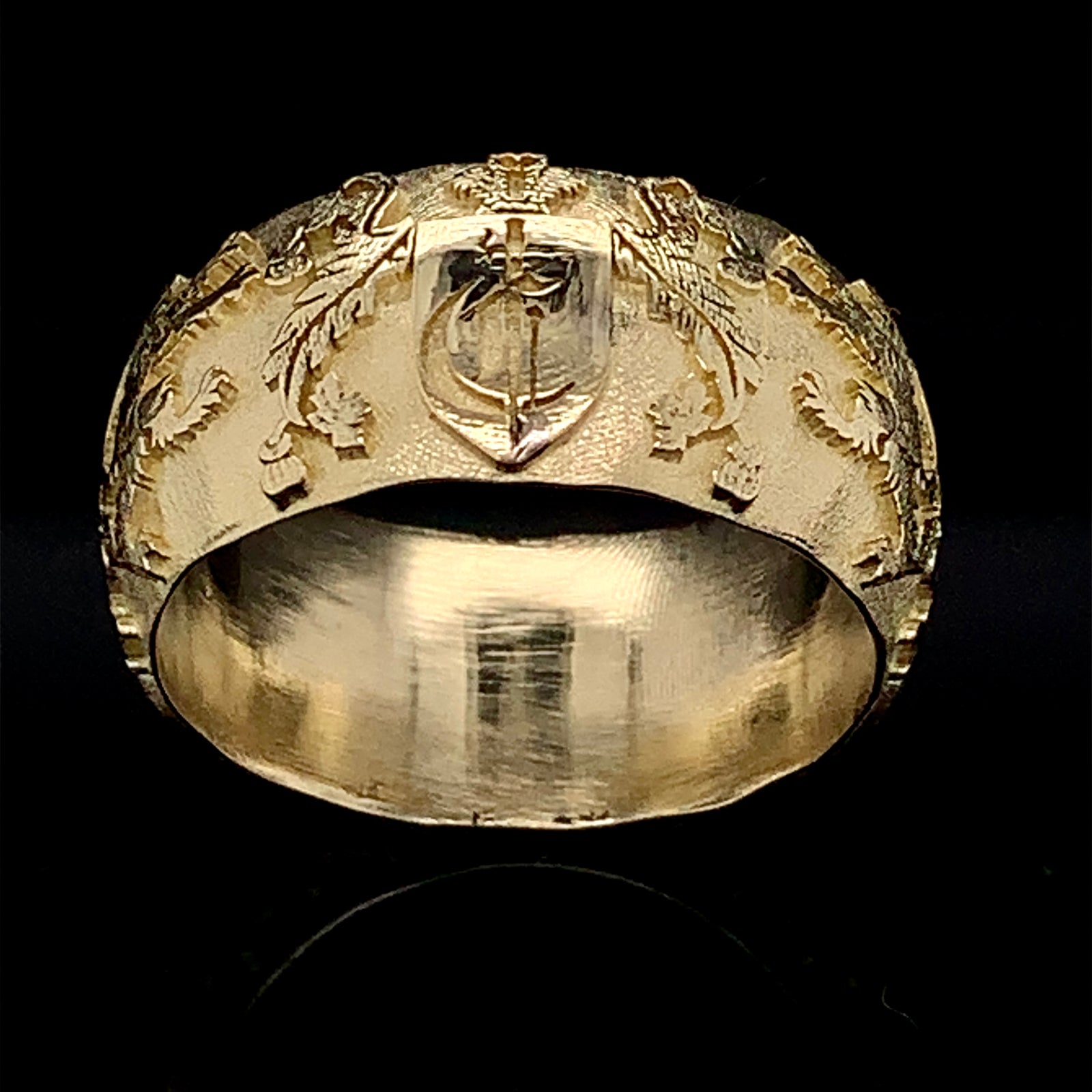 Coat of Arm Ring Antique Style Custom Made 3D Family Crest Monogram Wedding Ring