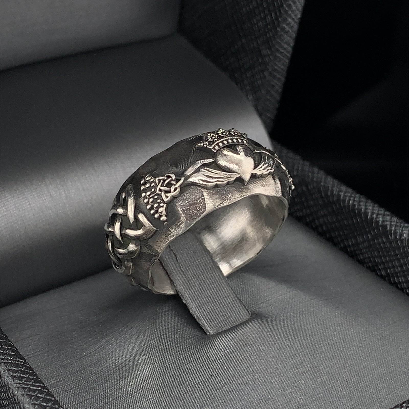 Claddagh Wedding Ring for Men and Women, Handcrafted Celtic Ring, Personalized Wedding Band